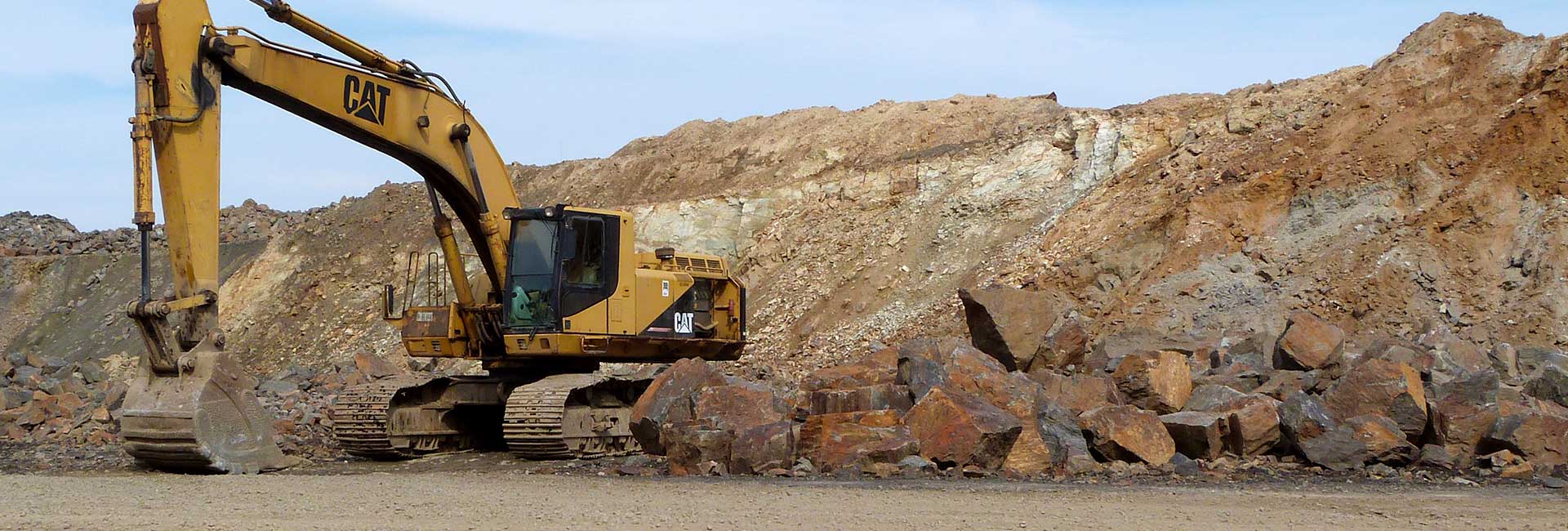 Ecavation, snow removal in Maine, Mooring Stones, Road Construction, Raw Materials